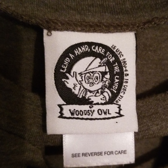 Awesome graphic tee!!! - Picture 2 of 4